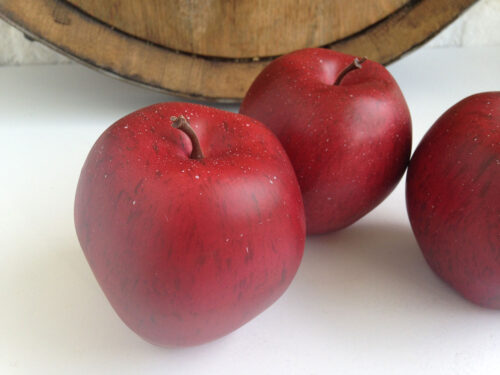 faux-red-delicious-apples