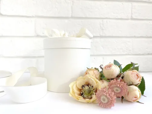 Round White Flower Box